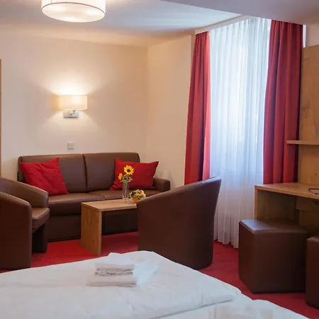 Restaurant Schwarzer Adler באד סאולגאו