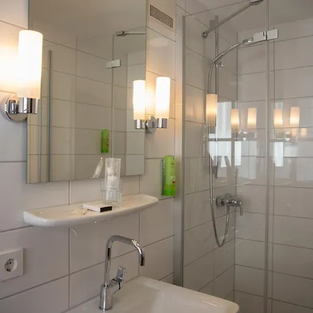 Hotel Restaurant Schwarzer Adler 3*